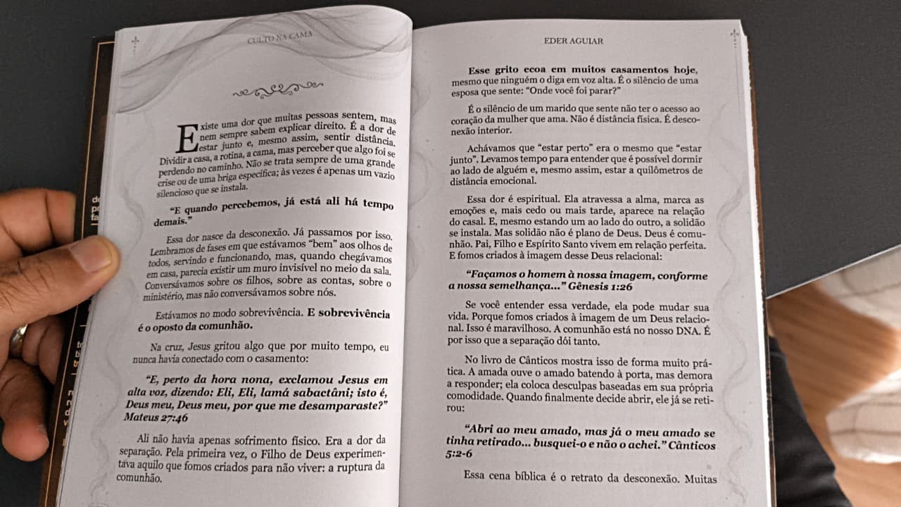 Livro Culto na Cama aberto no capítulo sobre distância e comunhão no casamento